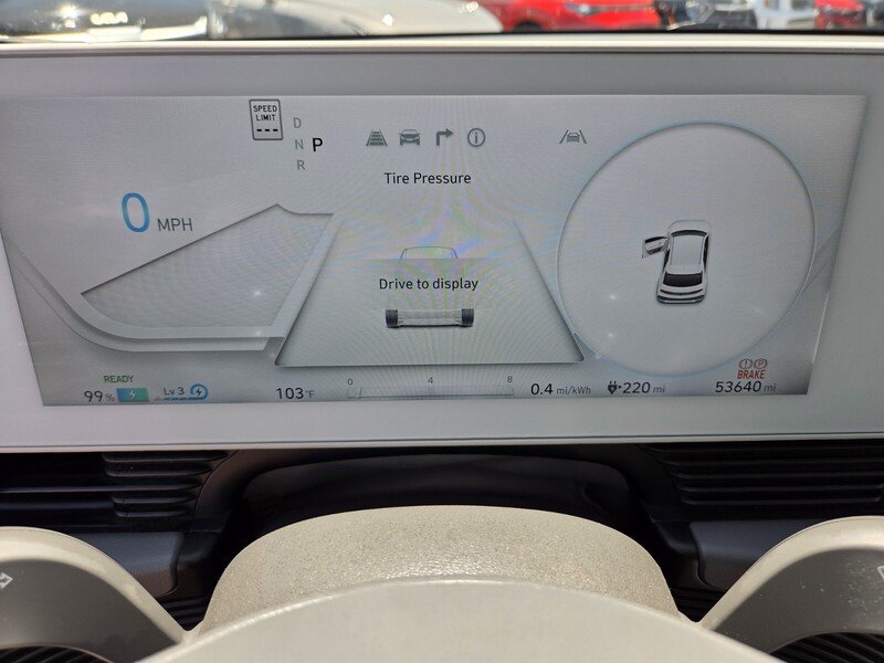 Used 2023 White HYUNDAI SE RWD image 19