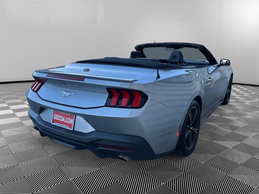 Used 2025 Iconic Silver Metallic Ford EcoBoost Premium image 4