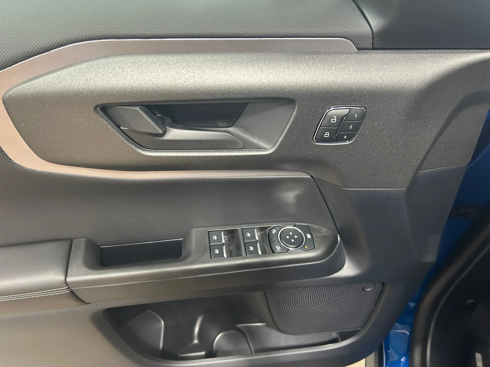 New 2026 Velocity Blue Metallic Ford Outer Banks image 17