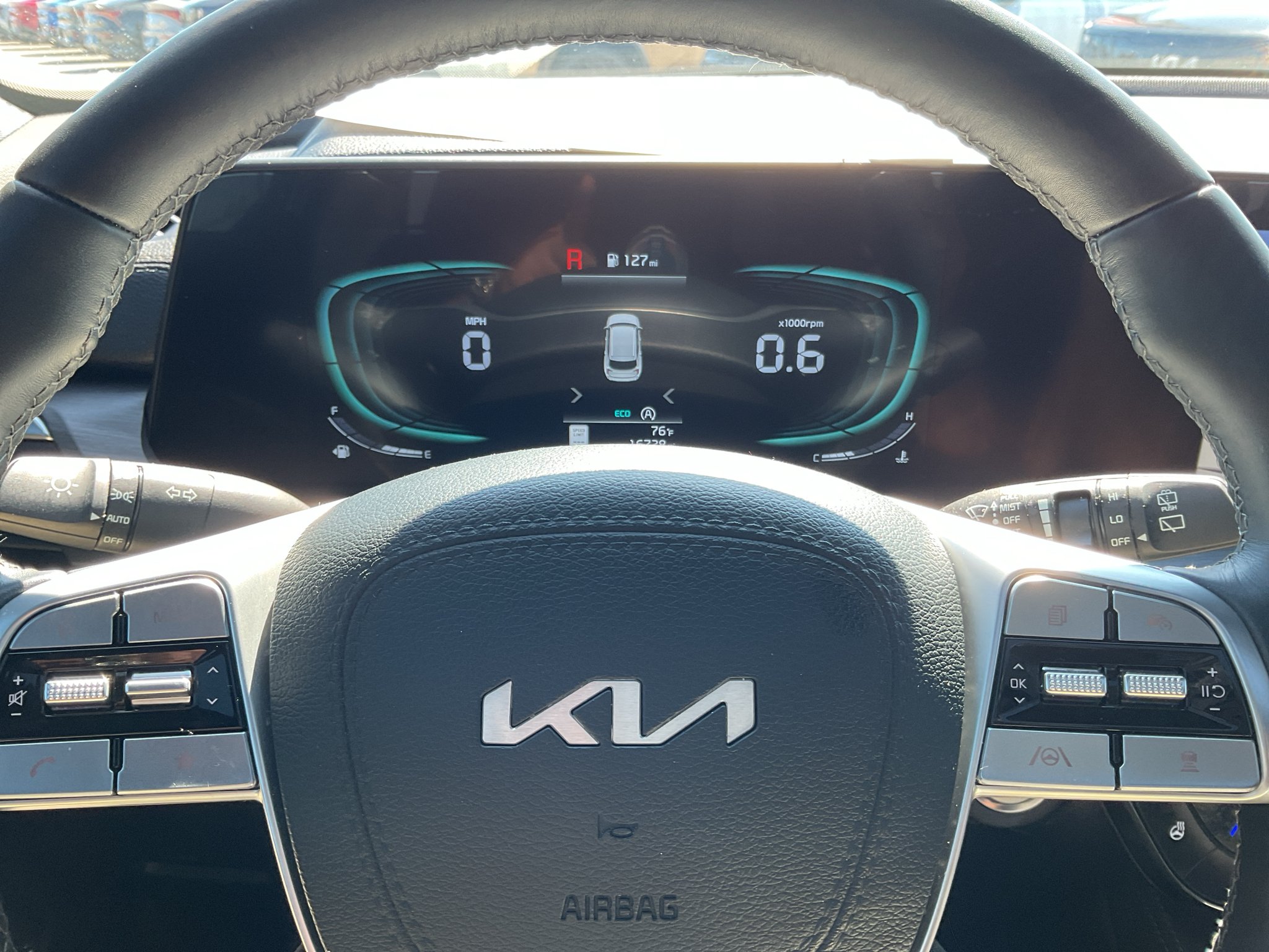 Used 2025 Panthera Metal Kia EX X-Line image 27