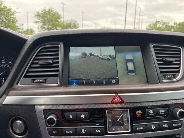 Used 2018 Himalayan Gray Genesis 5.0L Ultimate image 30