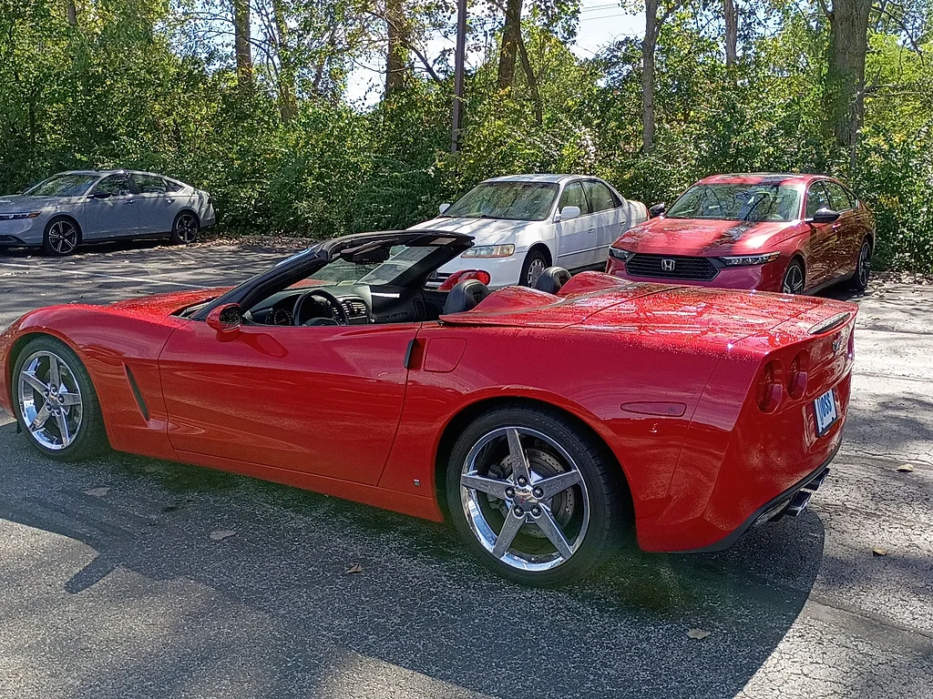 Used 2008 VICTORY RED Chevrolet Base image 20