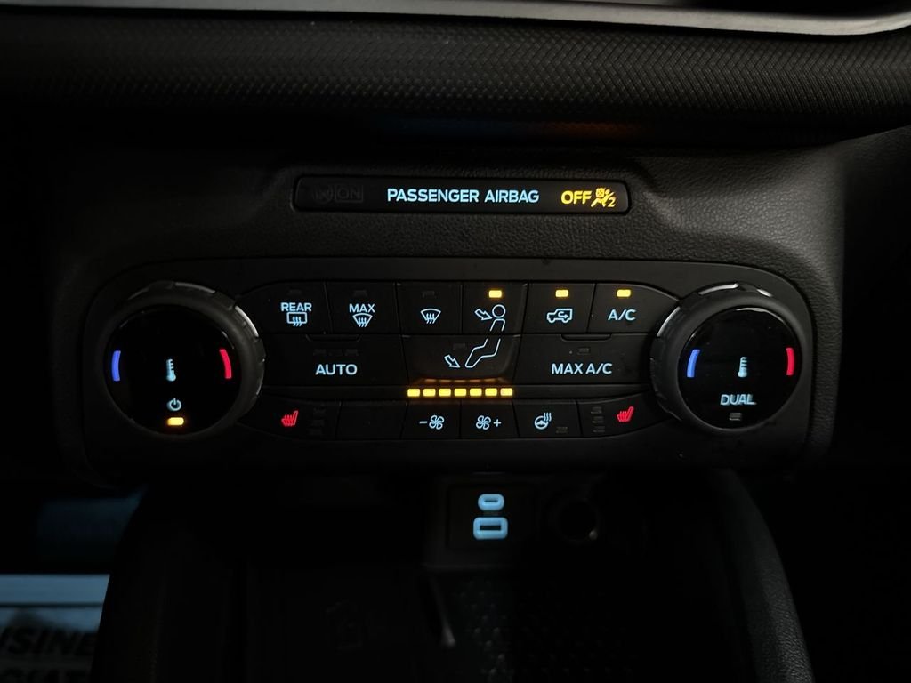 Used 2022 Shadow Black Ford Outer Banks image 27