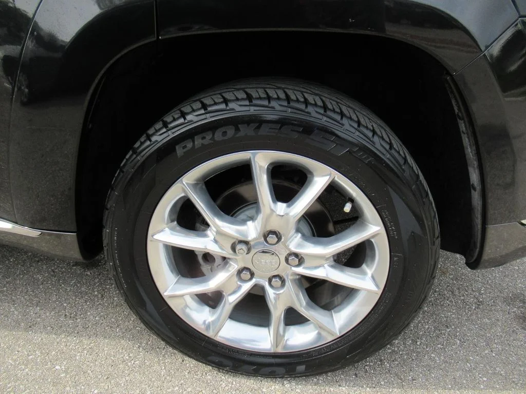 Used 2014 Black Jeep Summit image 5