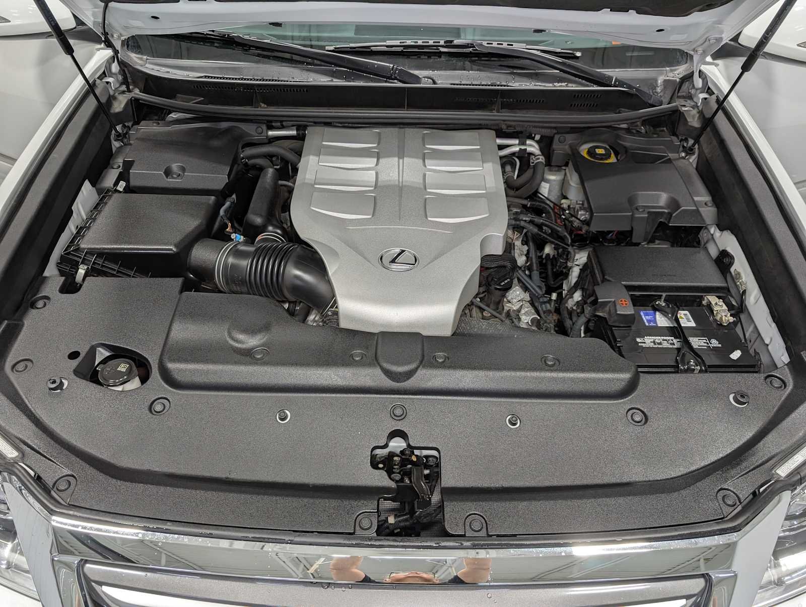 Used 2018 Starfire Pearl Lexus  image 14
