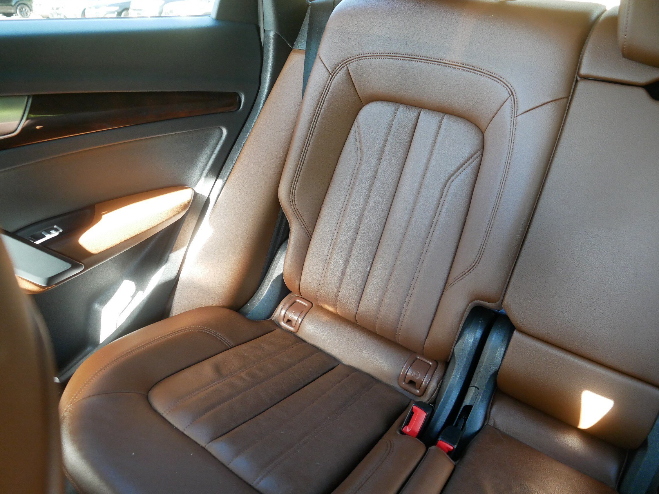 Used 2018 Black Audi Premium image 12