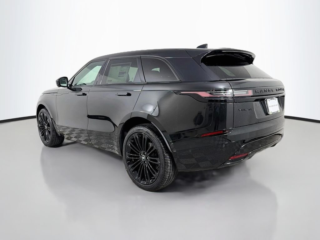 New 2026 Santorini Black Land Rover Belgravia Edition image 7