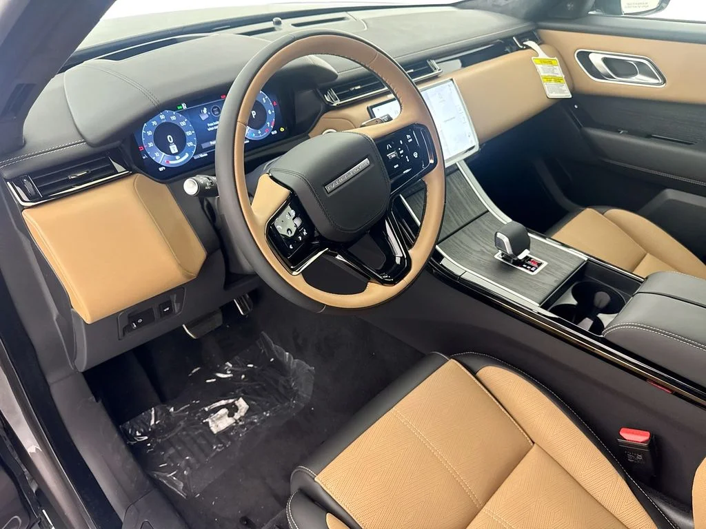 New 2026 Charente Grey Land Rover Autobiography image 9