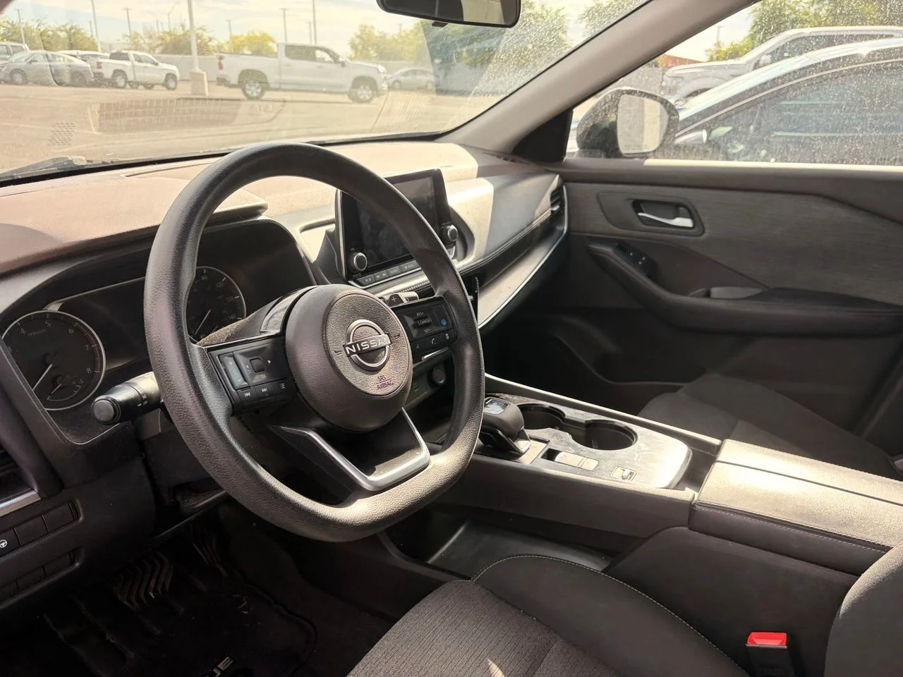 Used 2022 Super Black Nissan SV image 7