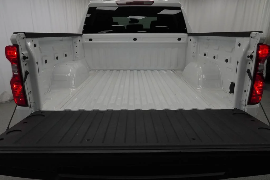 Used 2024 Summit White Chevrolet LT (2FL) image 26