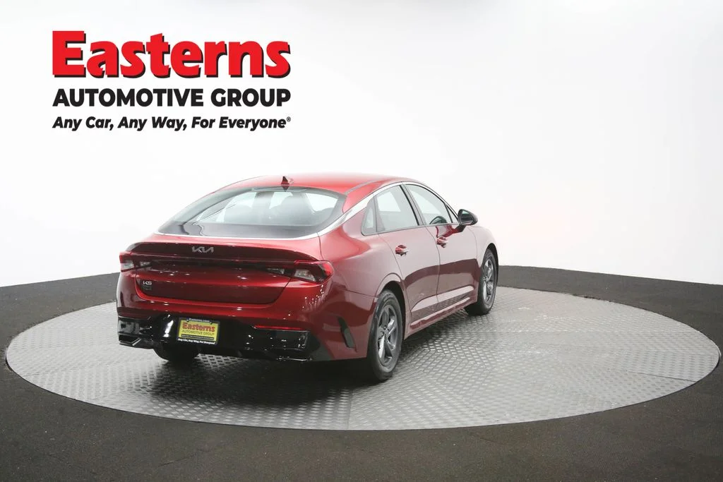 Used 2023 Red Kia LXS image 38
