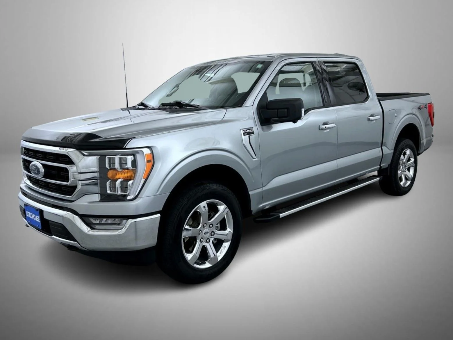 Used 2023 Silver Ford XLT image 1