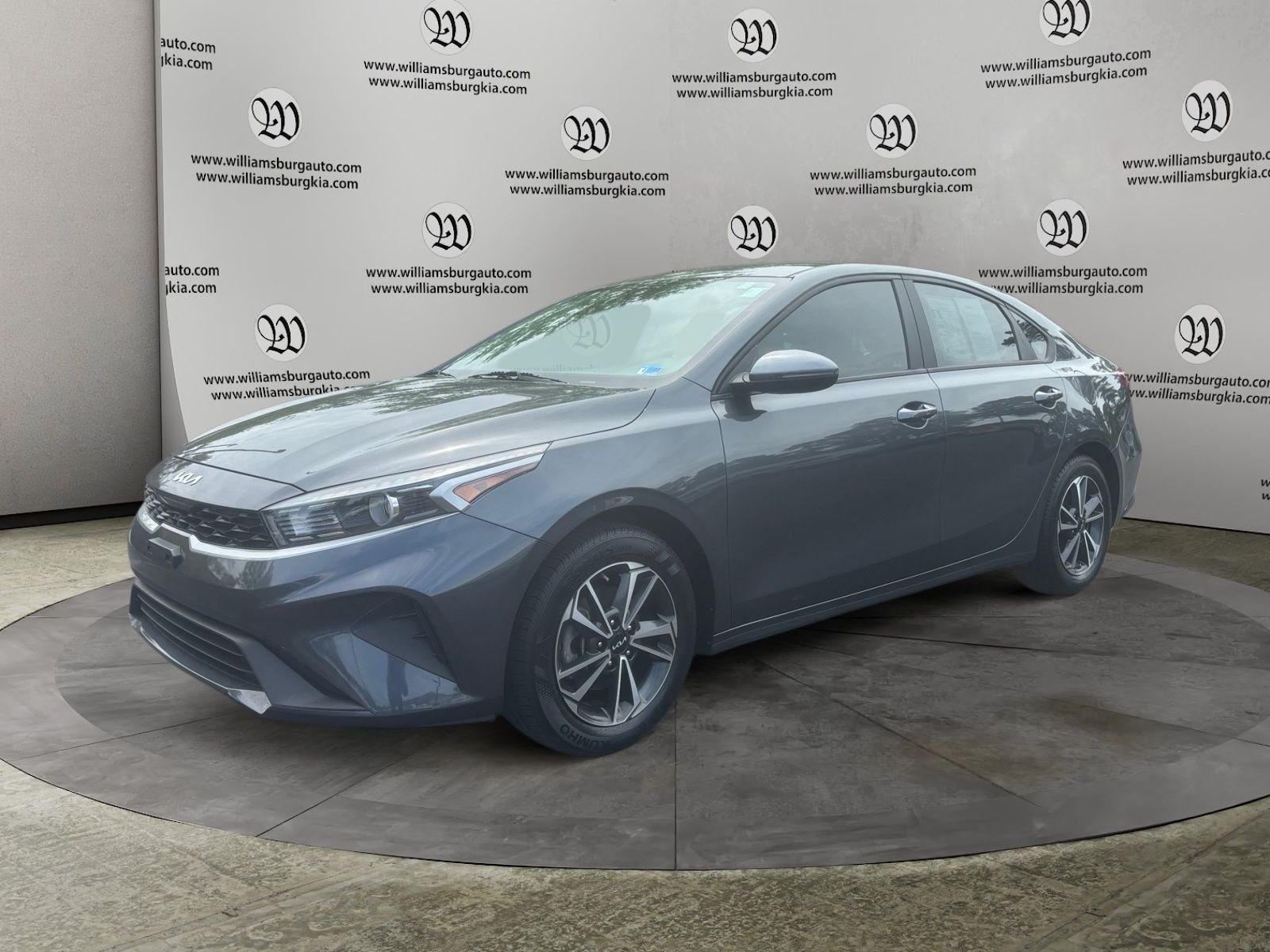 2023 Kia Forte LXS AT's photo