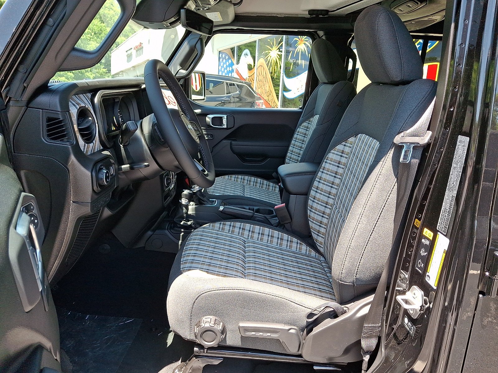 New 2026 Black Clear-Coat Exterior Paint Jeep 85th Anniversary Edition image 9
