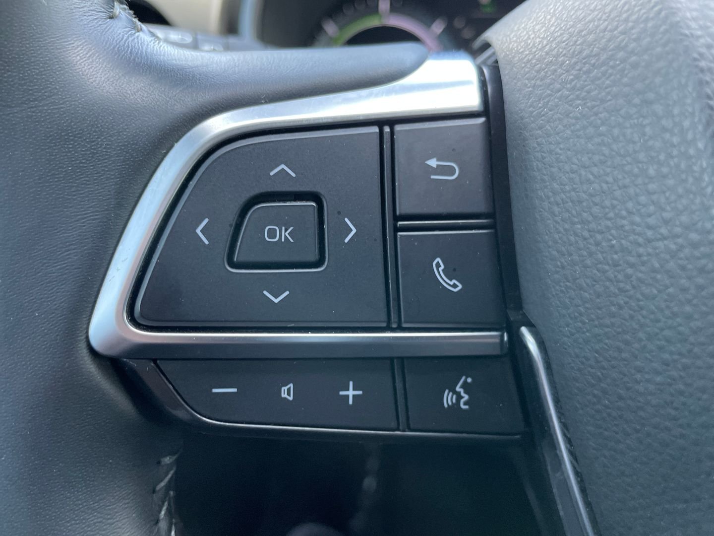 Used 2021 Gray Toyota XLE image 29