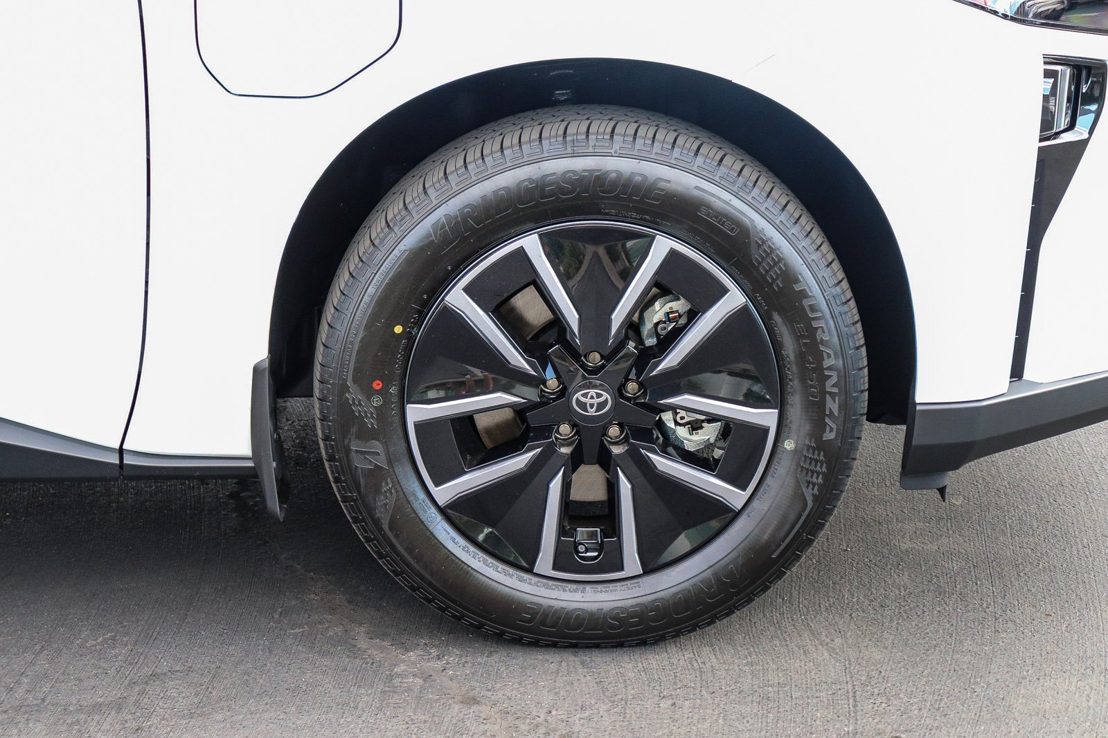 New 2026 Wind Chill Pearl <sup>1</sup> Toyota  XLE image 11