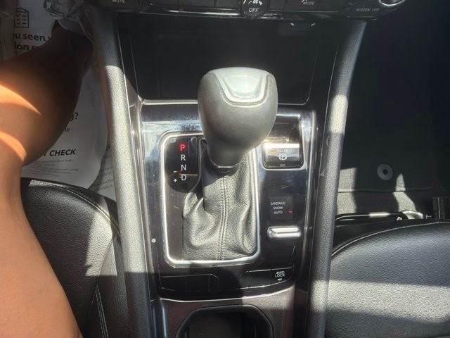 Used 2024 Blue Jeep Latitude image 38