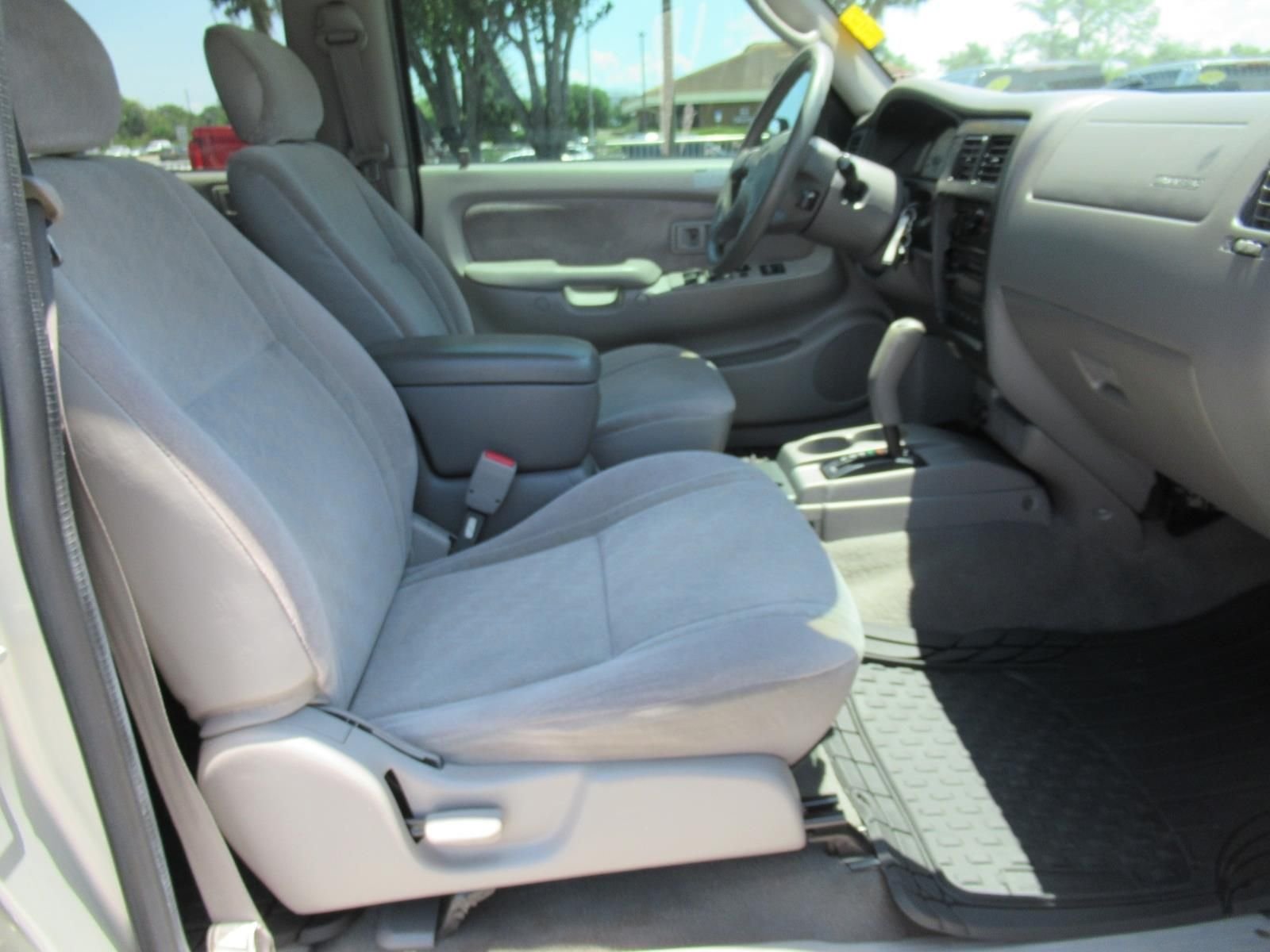 Used 2004 Silver Toyota PreRunner image 11
