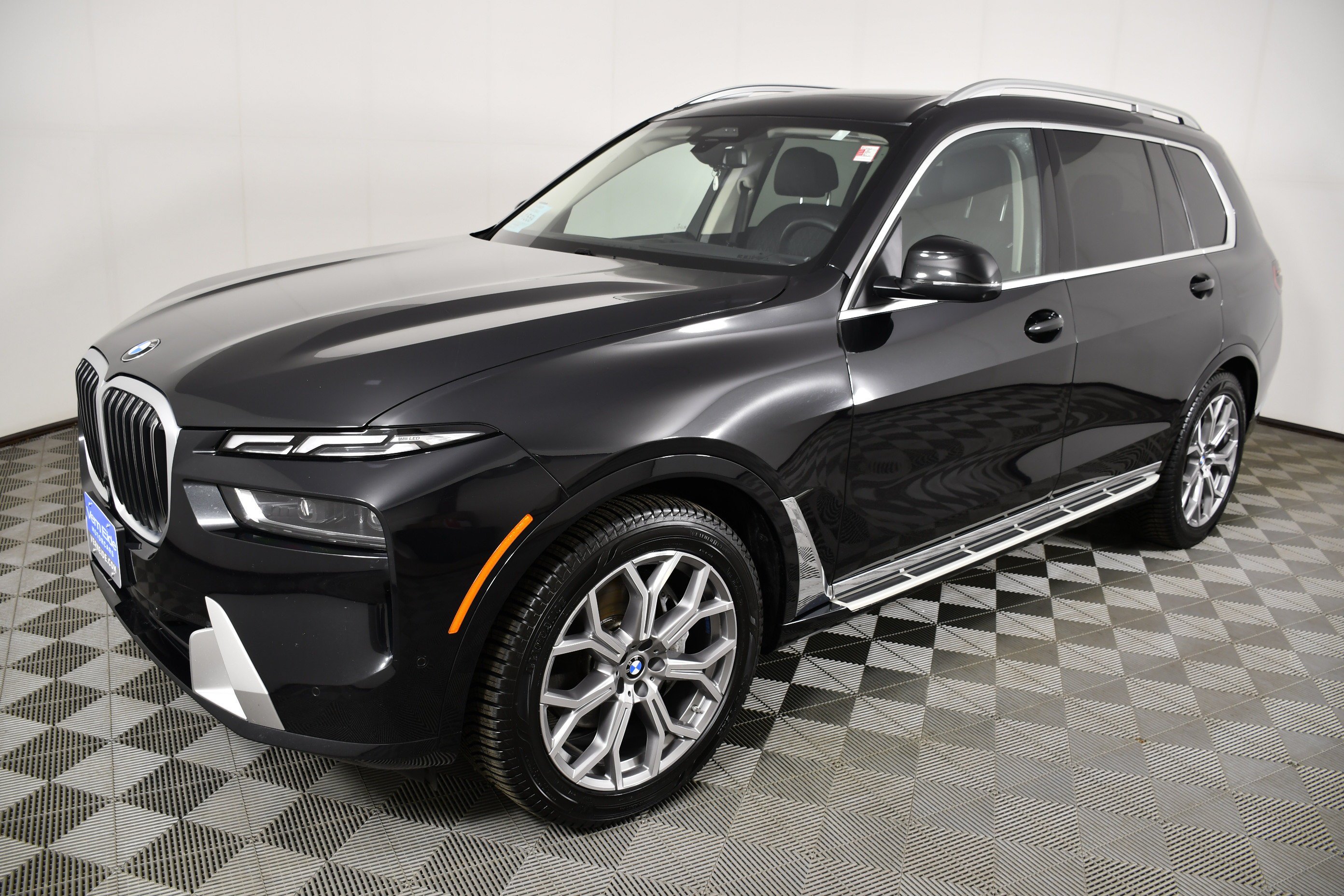 Used 2026 Black Sapphire Metallic BMW xDrive40i image 10