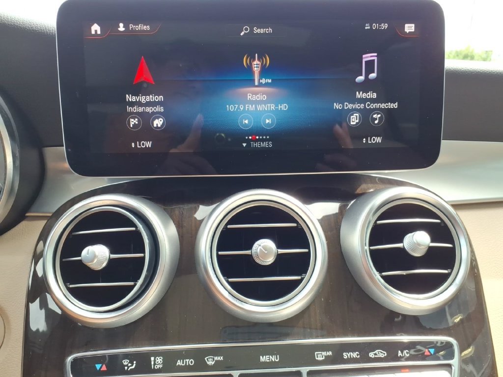 Used 2022 Mojave Silver Metallic Mercedes-Benz GLC 300 image 23