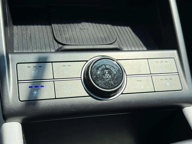 Used 2024 Black Hyundai Limited image 40