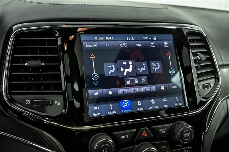 Used 2019 Velvet Red Pearl Coat Jeep SRT image 26