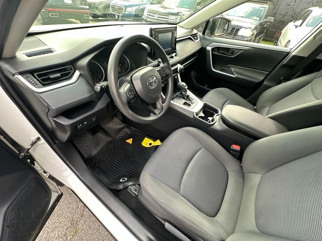 Used 2019 White Toyota LE image 9