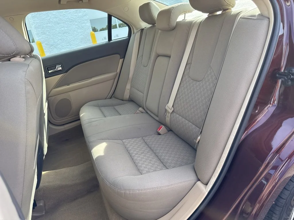 Used 2012 Cinnamon Ford SE image 32