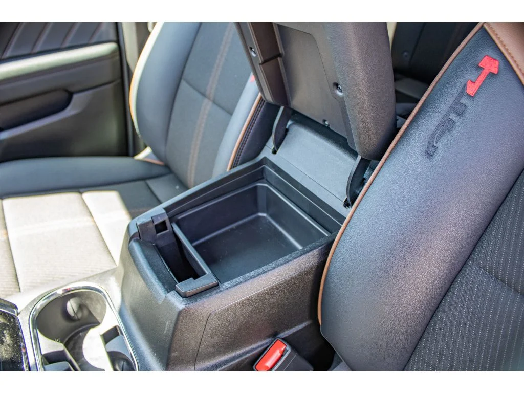 2025 GMC Canyon AT4 - Photo 32