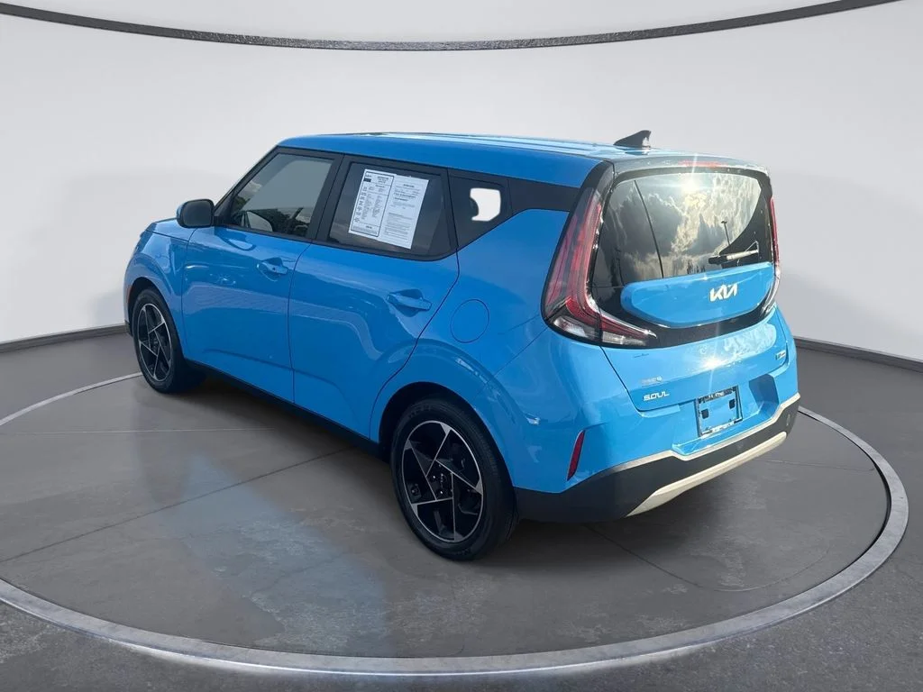 Used 2023 Blue Kia EX image 5