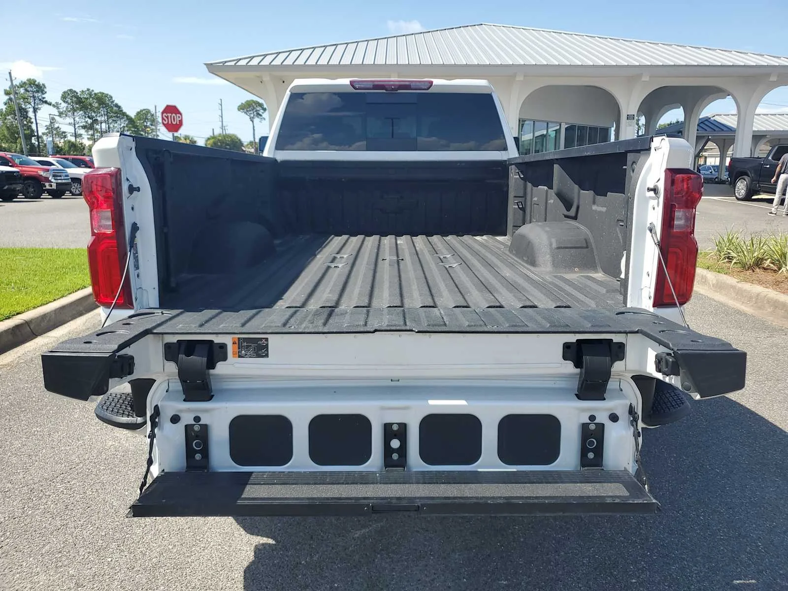 Used 2024 Iridescent Pearl Tricoat Chevrolet LTZ DRW image 7