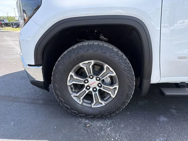 New 2026 Summit White GMC Pro image 30