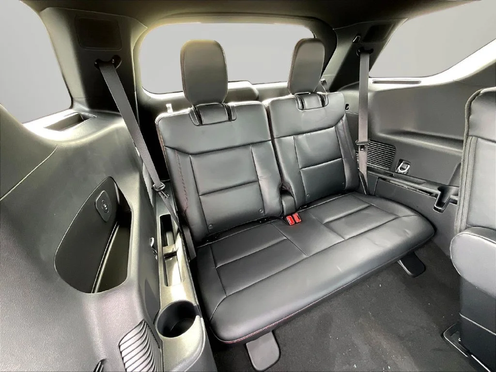 New 2027 Vapor Blue Metallic Ford ST-Line image 36