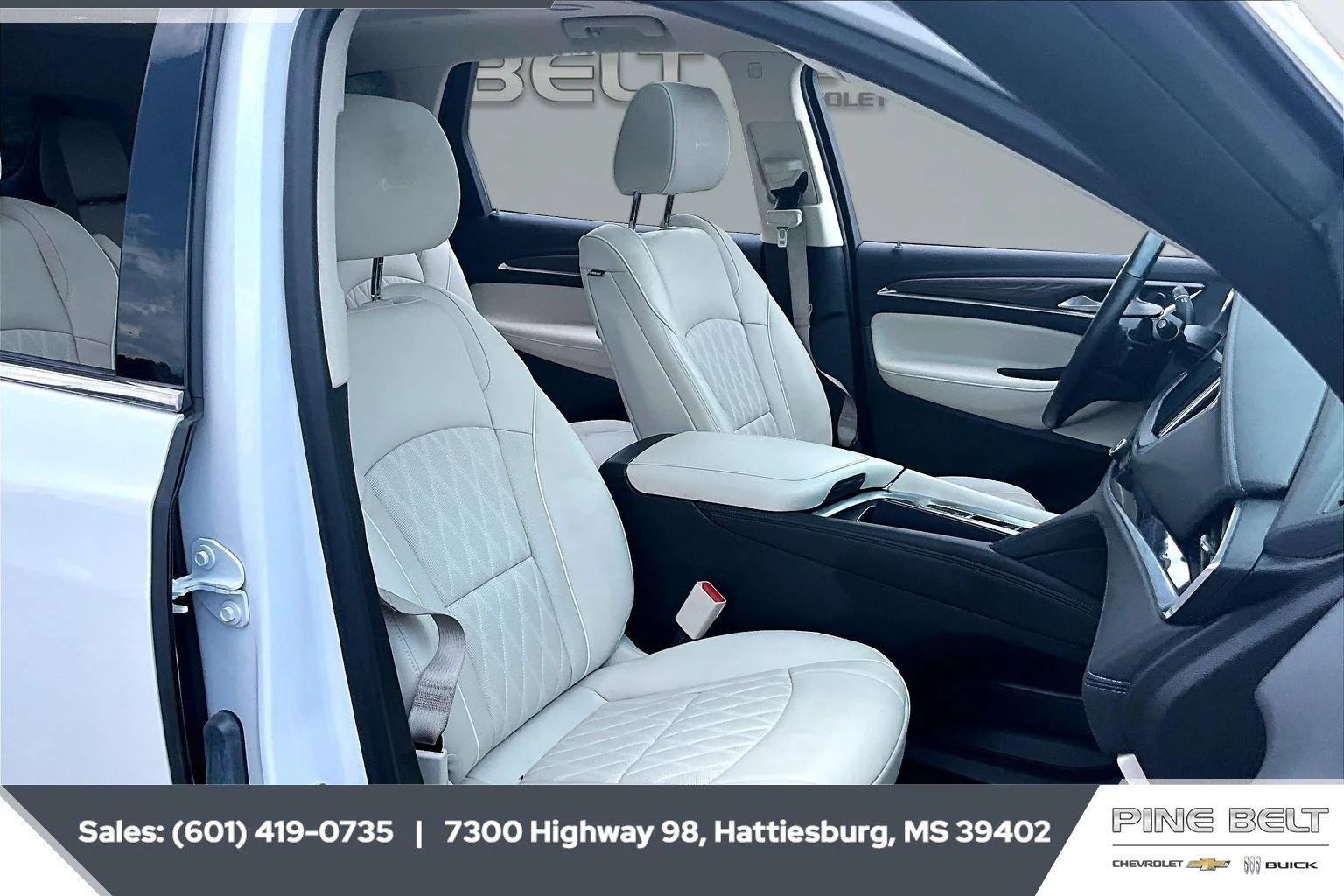 Used 2023 White Frost Tricoat Buick Avenir image 6