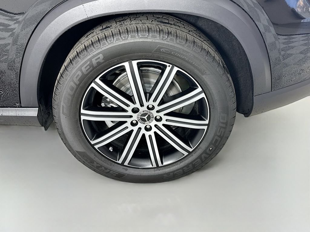 New 2026 Obsidian Black Metallic Mercedes-Benz GLE 350 image 31