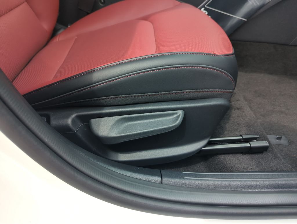 New 2026 Snow White Pearl Kia GT-Line image 38