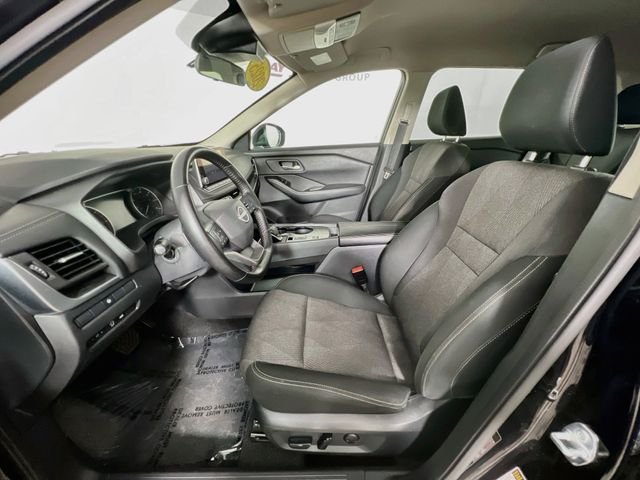 2025 Nissan Rogue SV - Photo 10