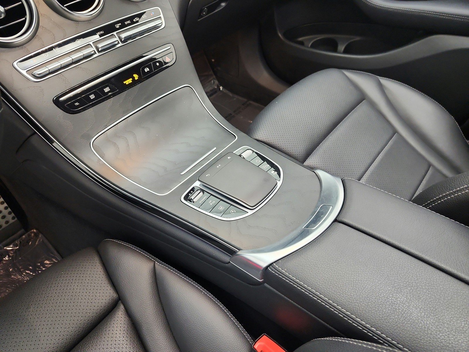 Used 2022 Black Mercedes-Benz GLC 300 SUV image 11