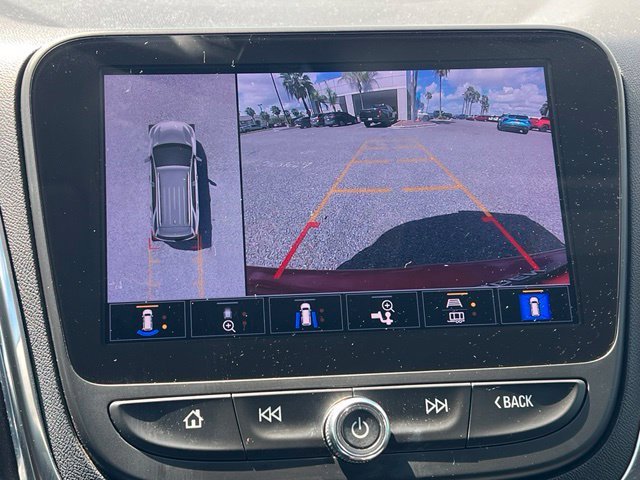 Used 2023 RADIANT RED TINTCOAT Chevrolet LT image 9