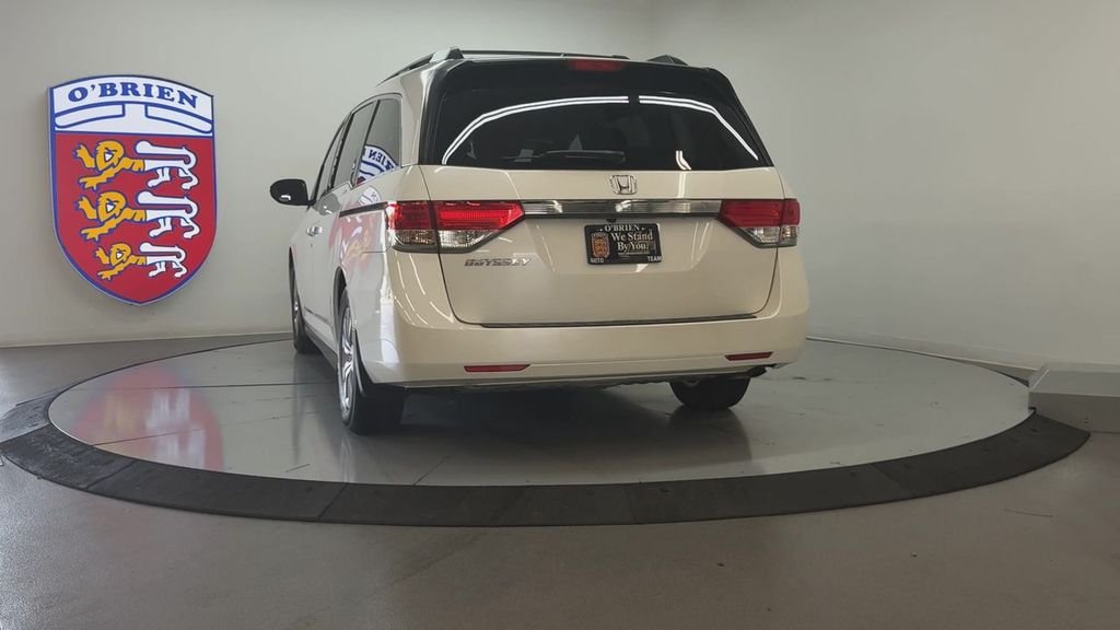 Used 2017 White Diamond Pearl Honda EX-L image 6
