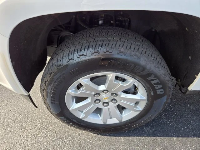 Used 2022 Summit White Chevrolet LT image 22