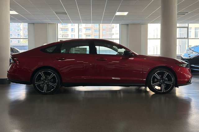 New 2026 Radiant Red Metallic Honda SE image 3