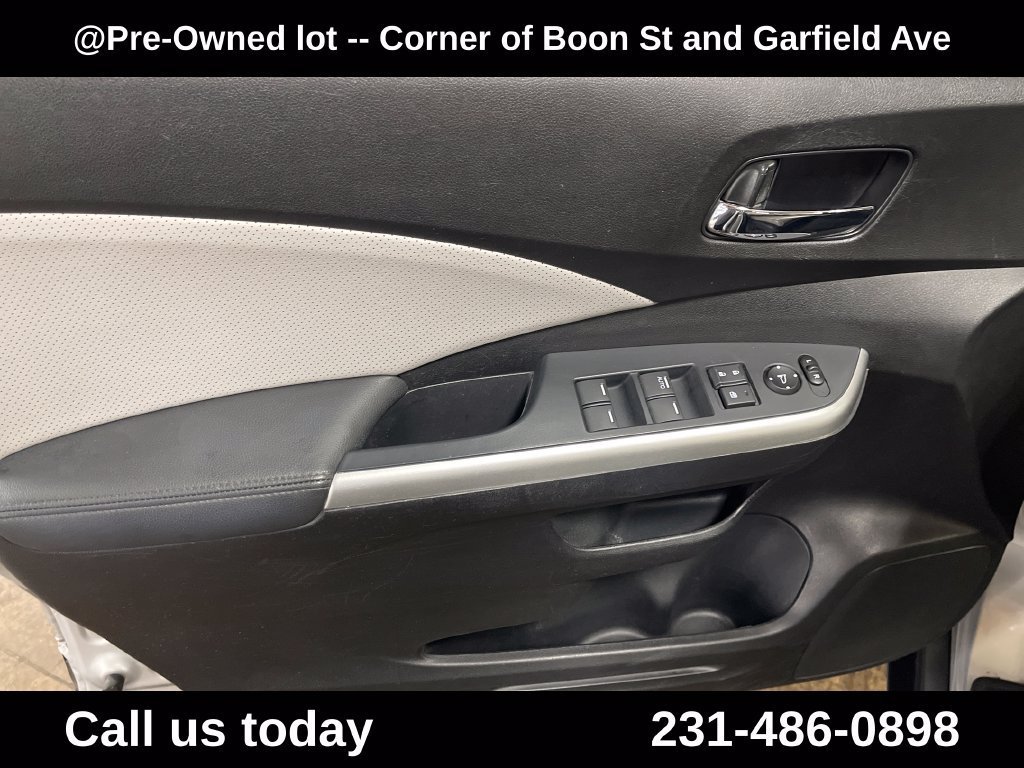 Used 2016 Silver Honda EX-L image 14