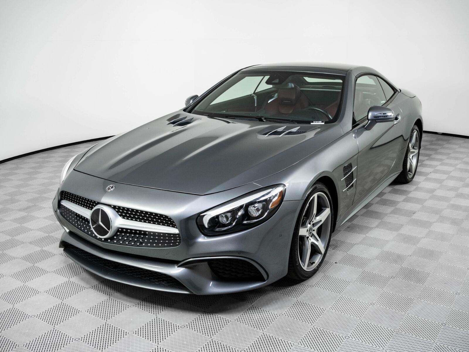 Used 2018 Selenite Grey Metallic Mercedes-Benz SL 550 image 1