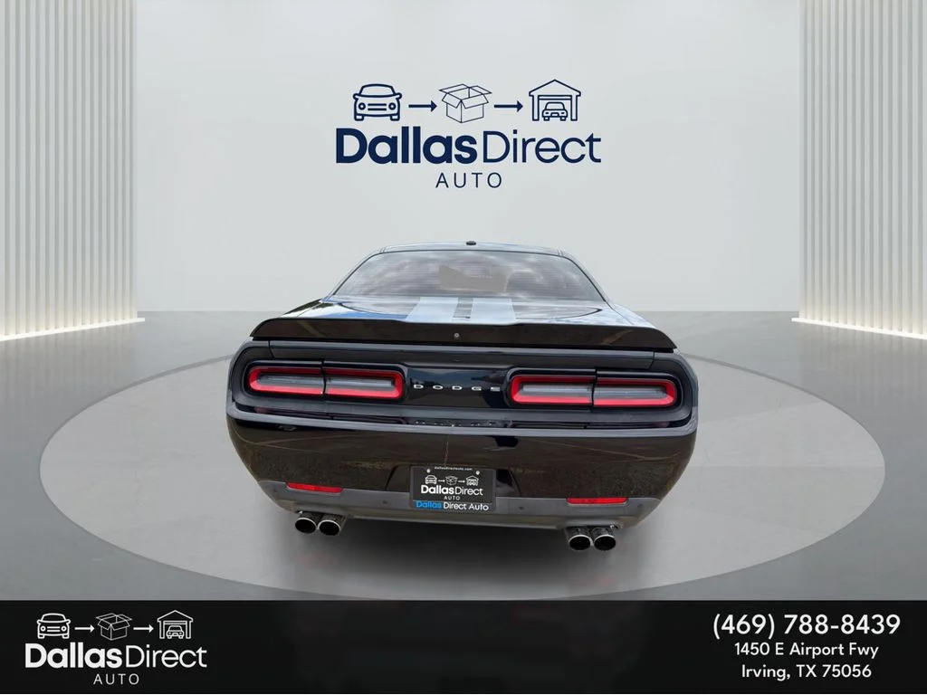Used 2018 Pitch Black Clearcoat Dodge SXT image 7