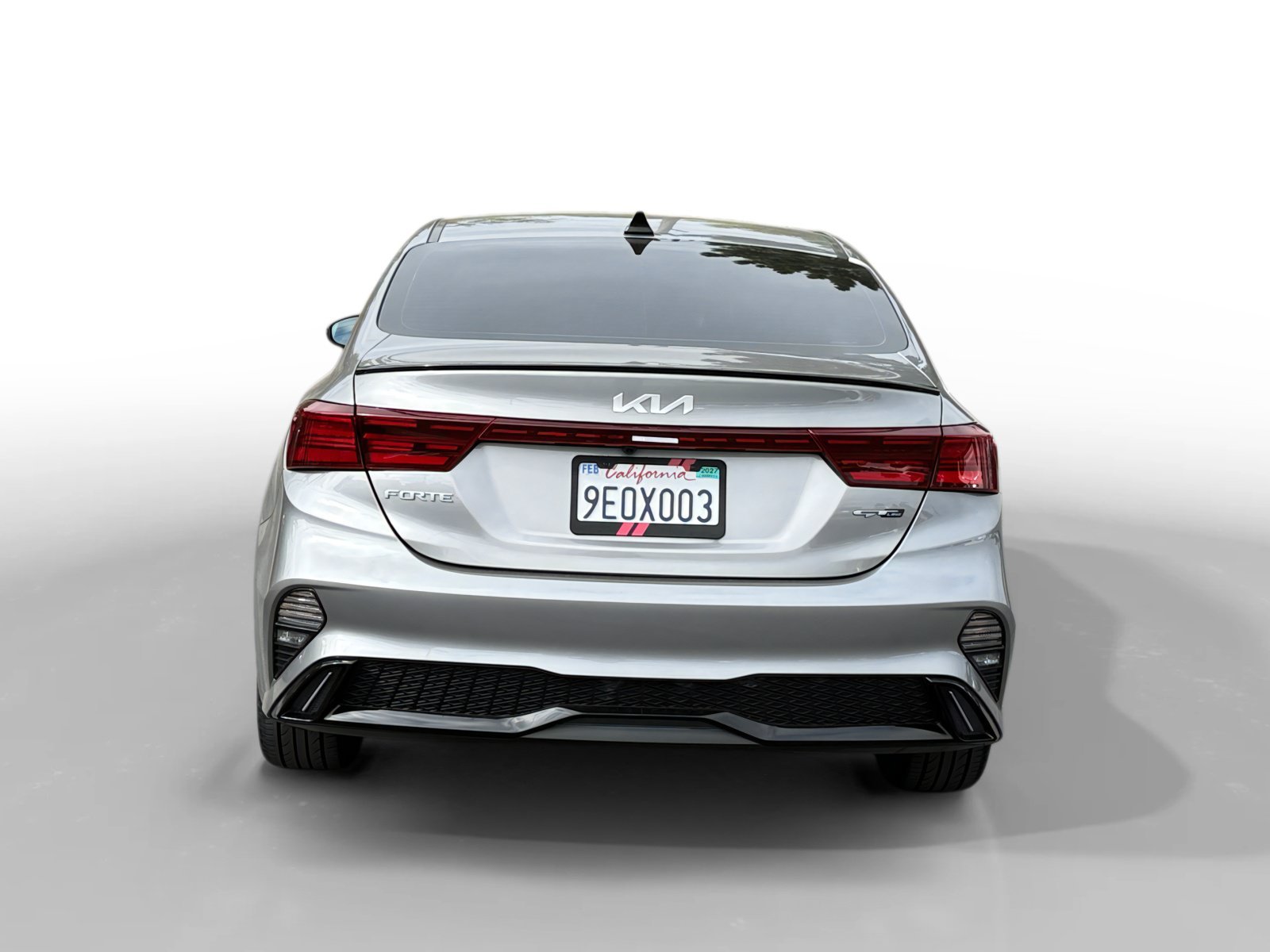Used 2023 Steel Gray KIA GT-Line image 4