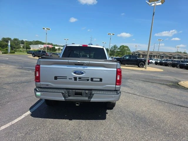 Used 2023 Silver Ford XLT image 4