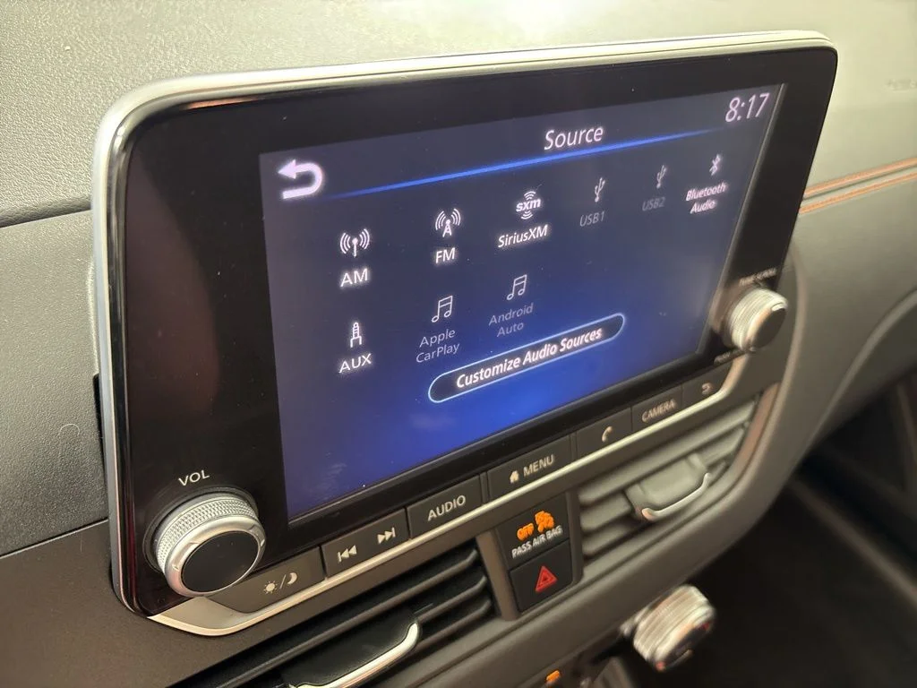 Used 2021 Silver Nissan 2.5 SR image 32