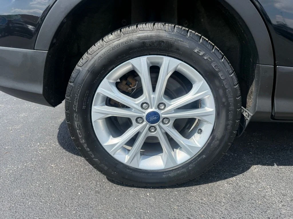 Used 2018 Black Ford SE image 47