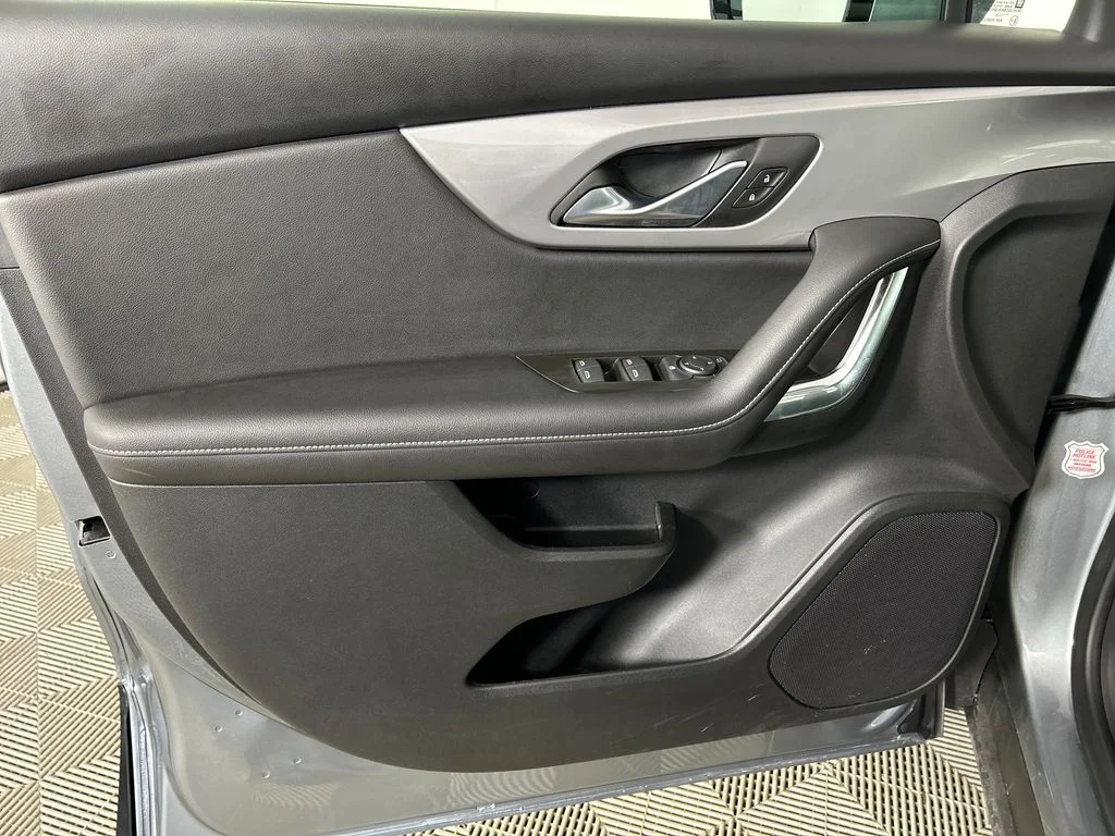 Used 2025 Gray Chevrolet LT image 11